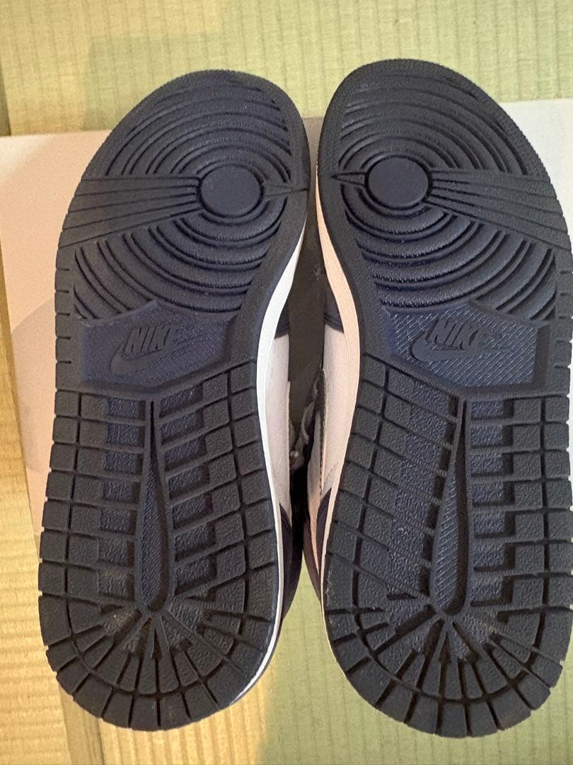 Nike Air Jordan 1 ミッドナイトネイビー