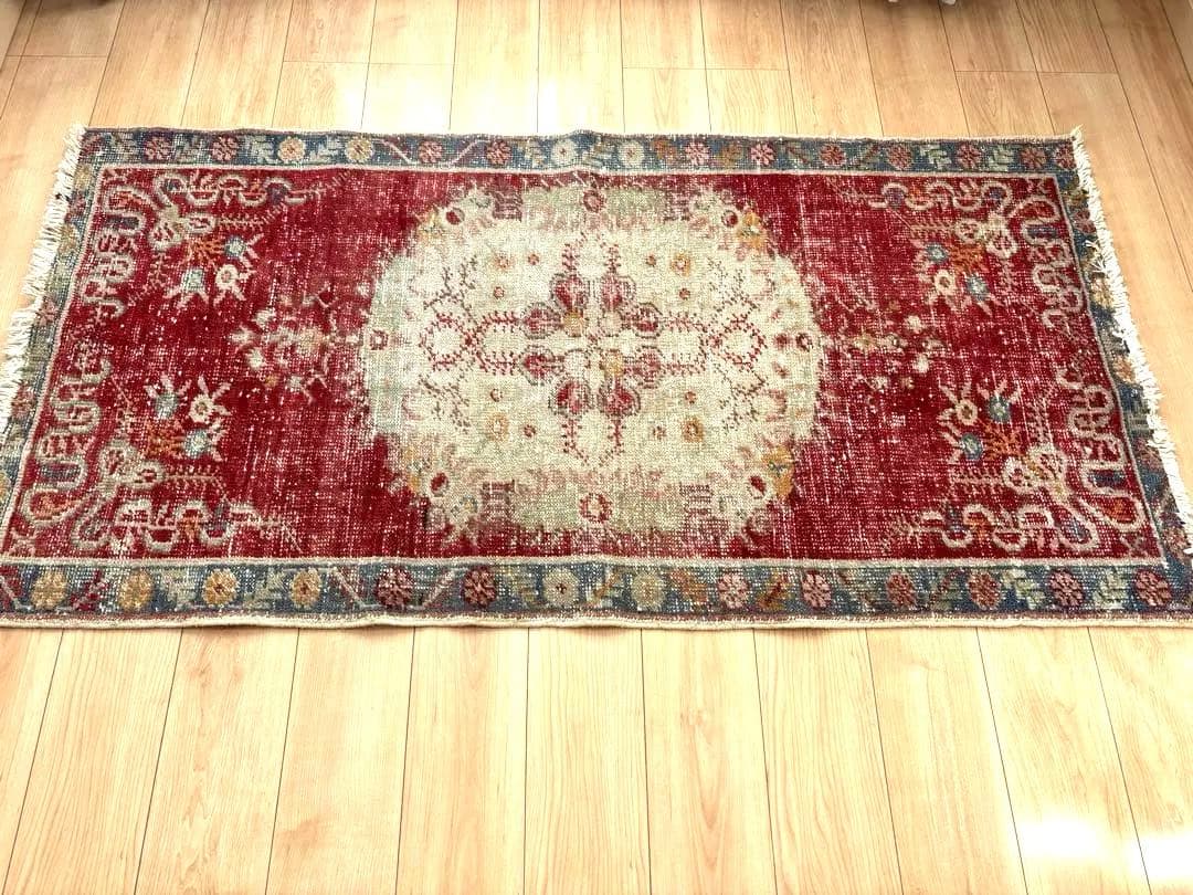 専用！ヴィンテージ　ラグ　トルコ　ギュネイ　絨毯