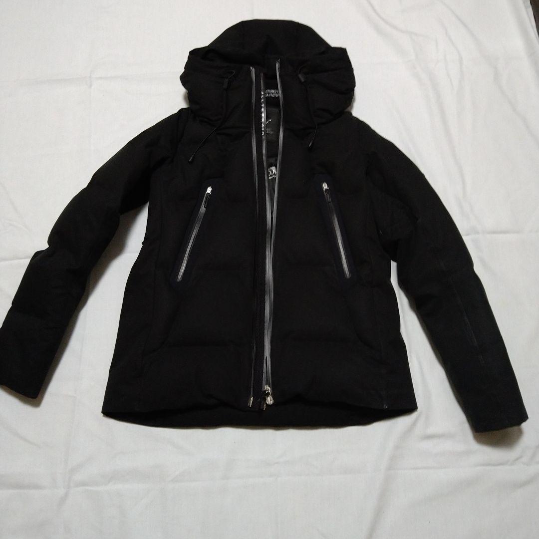 値下げ　デサントオルテライン マウンテニア 水沢ダウン ブラック レディース　L