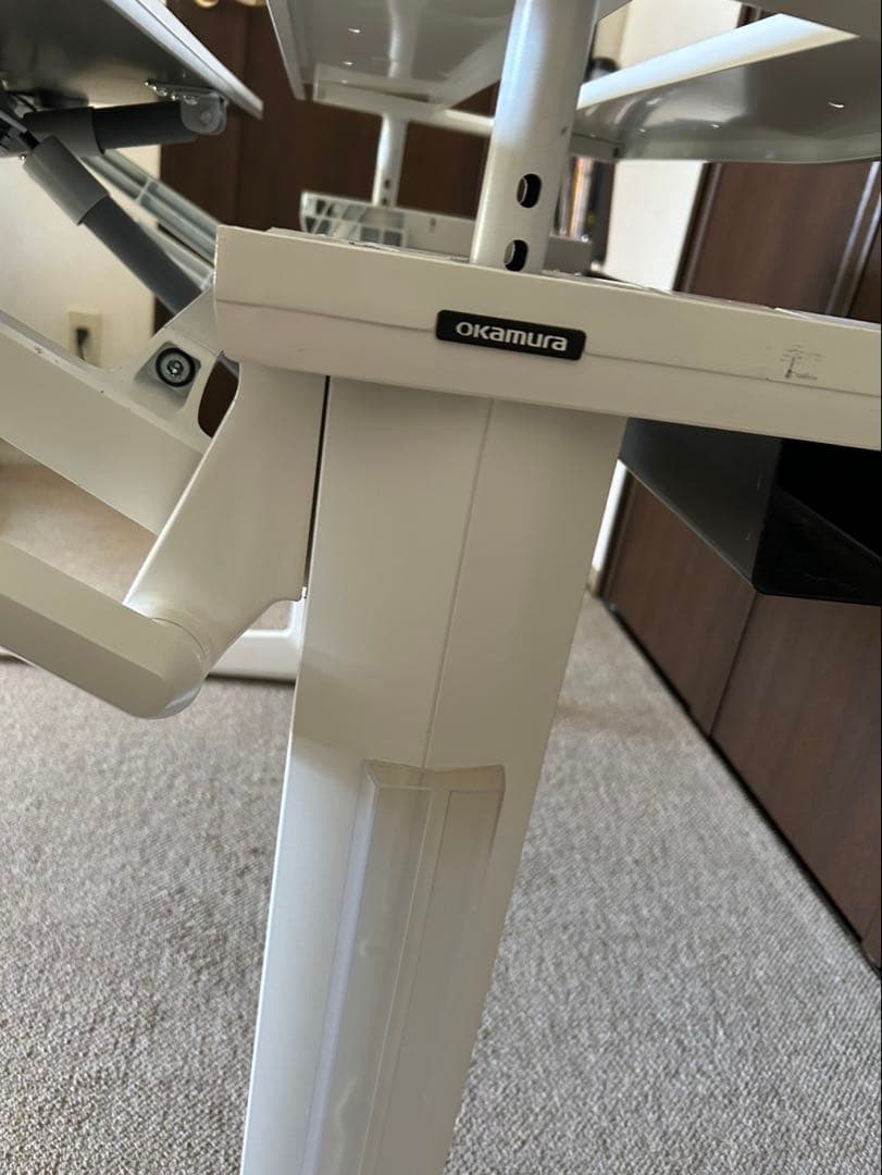 Okamura Cruise デスク ホワイト　定価21万円