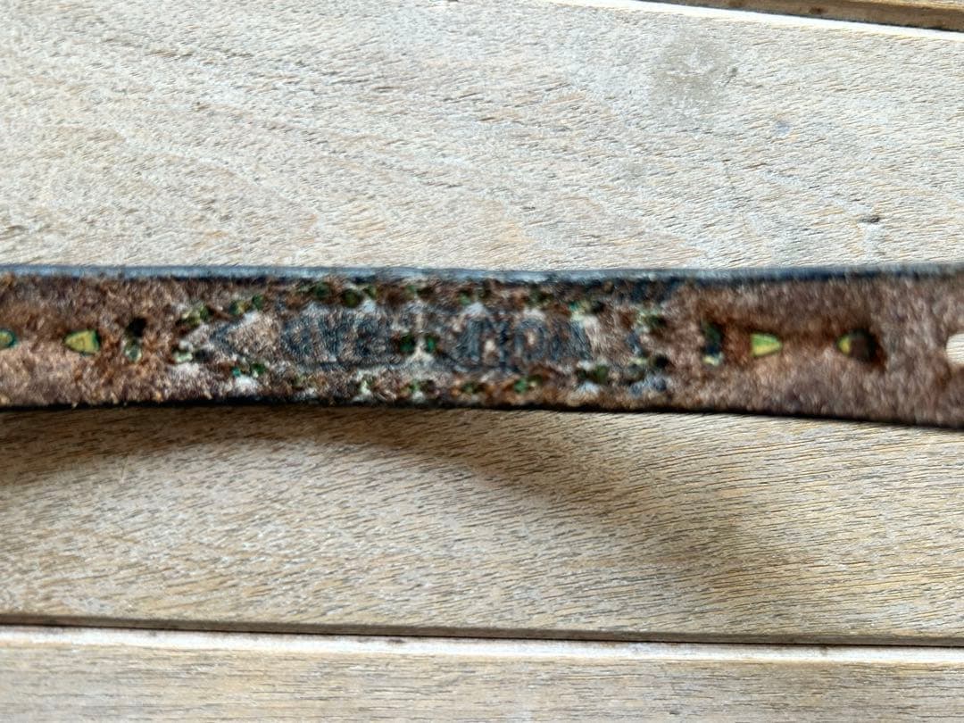 ウルフズヘッド　15mmスタッズリストバンド