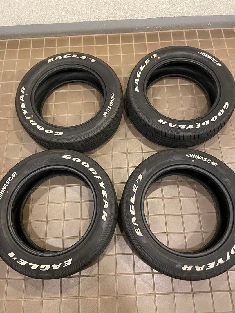 GOODYEAR EAGLE 1 215/60R17 4本セット　NASCAR