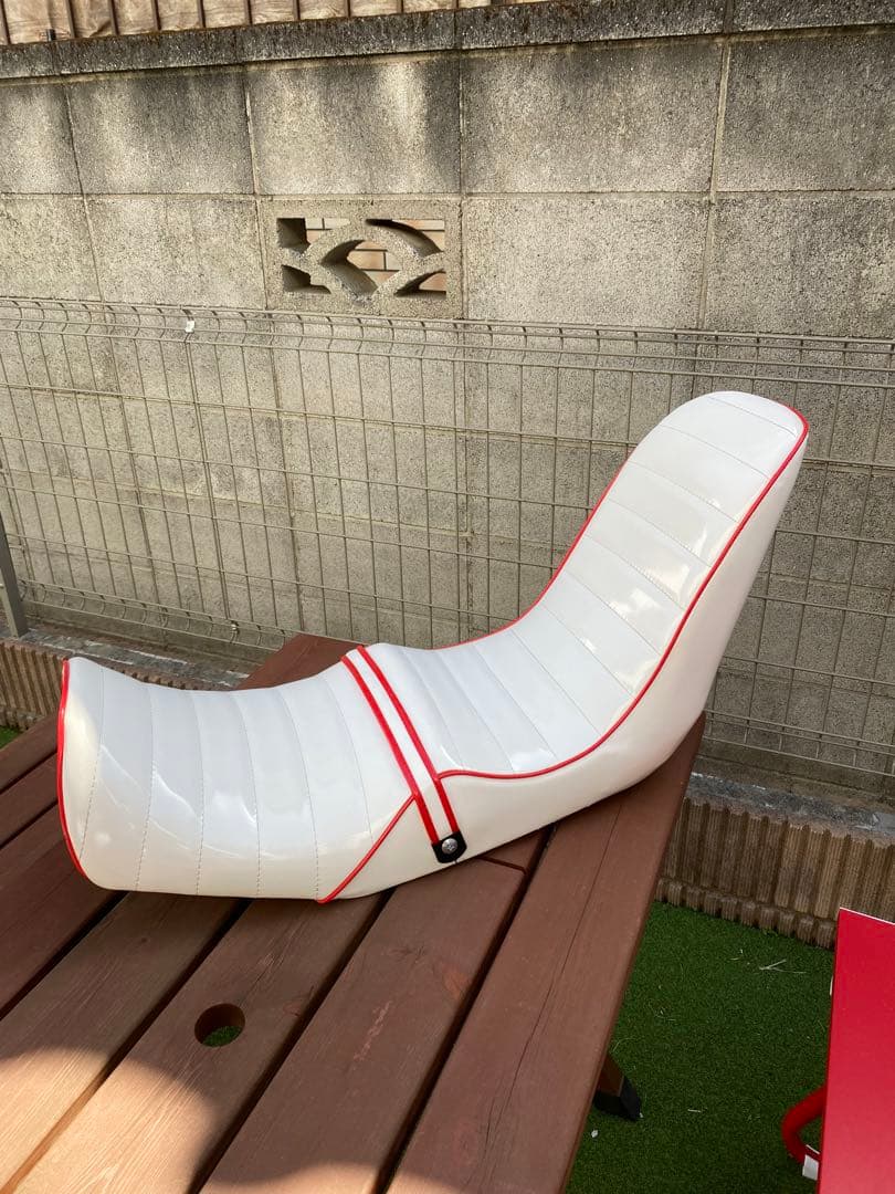 xjr4004hm用3段シート40㎝ 美品 でんでん