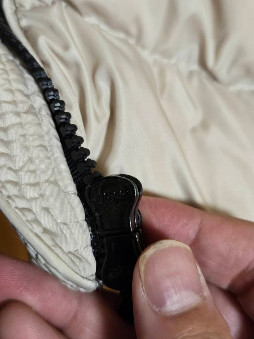 n*読様 300円オークション‼️モンクレール　　ジェノブリエッテ　ダウン　アイ