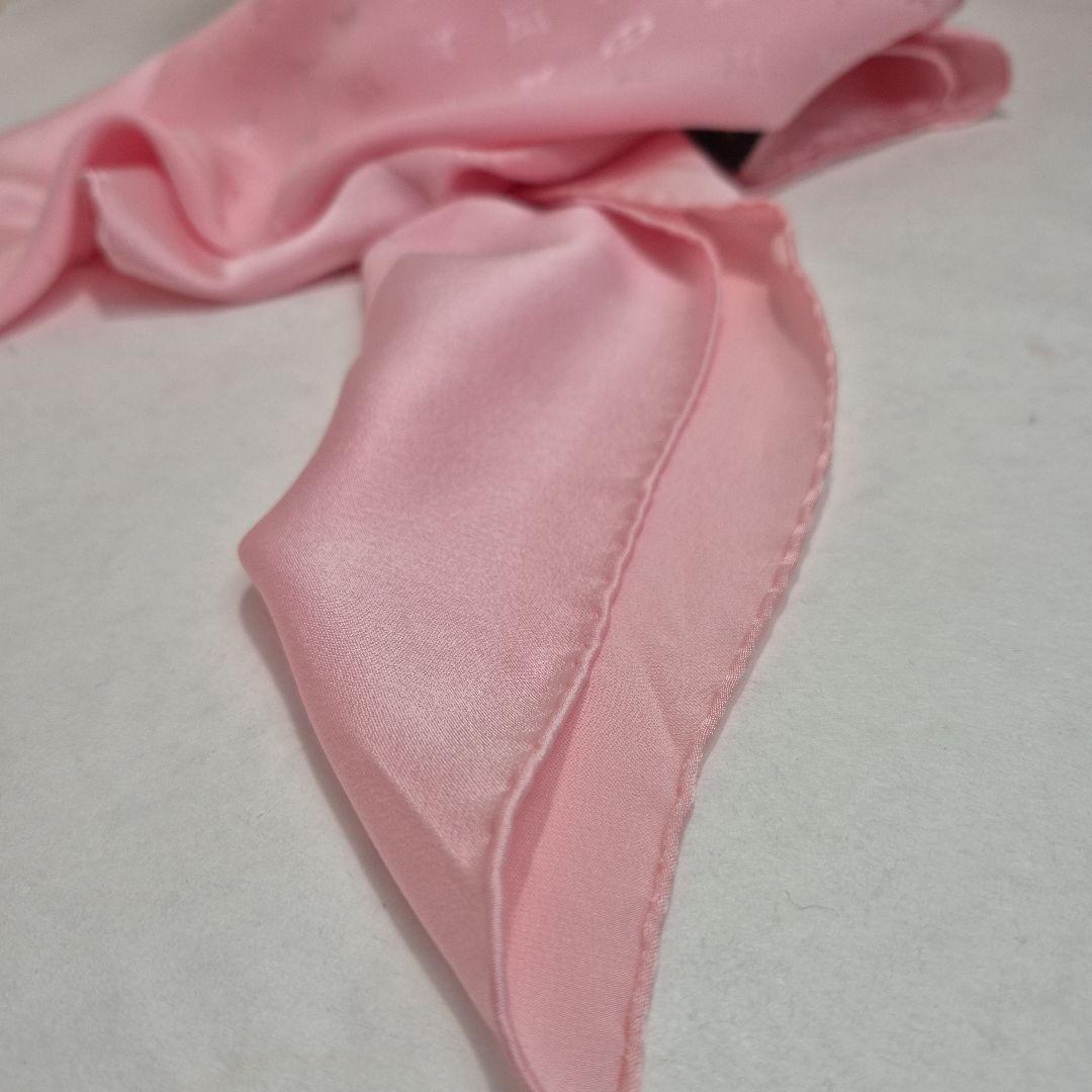 Louis Vuitton ピンク スカーフ