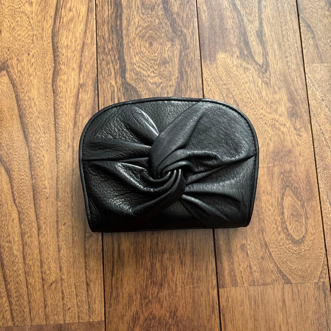 シビラ　コルティーナリボン二つ折り財布新品