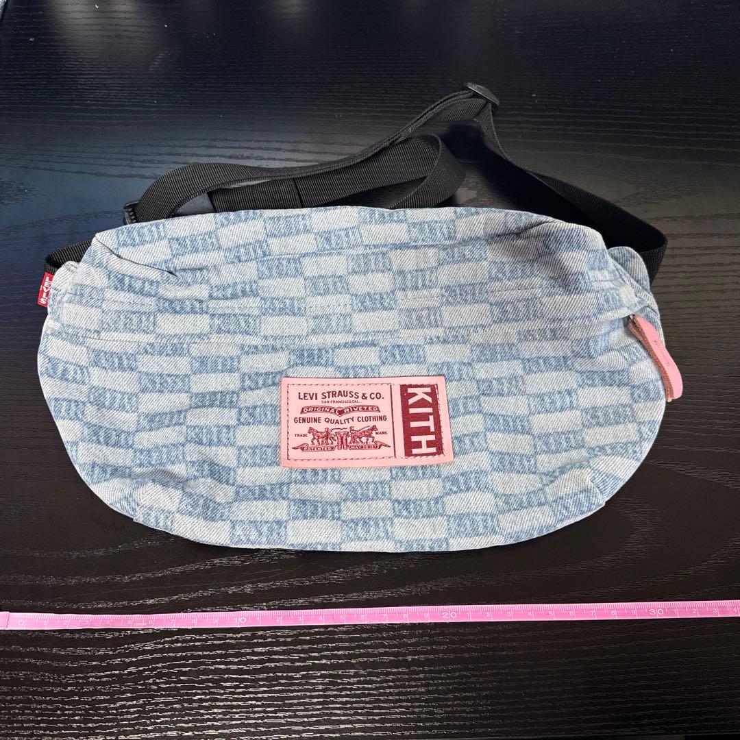 KITH LEVI’Sデニム柄 ボディバック