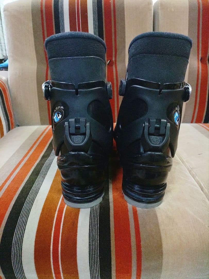 SCARPAt4テレマーク ブーツ