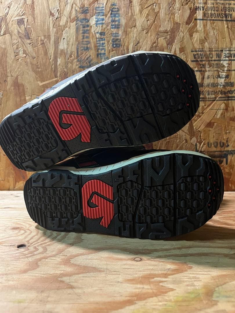 スノーボードブーツ　Burton 26.5㎝