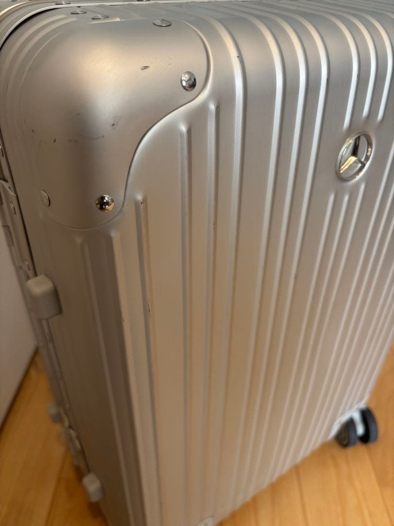 メルセデス・ベンツ　32Lオリジナルスーツケース（機内持ち込み可）