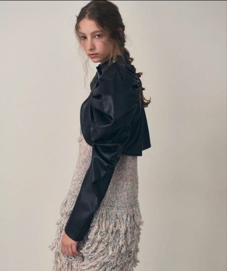 LA BELLE ETUDE ボリュームギャザーフェイクレザーボレロ