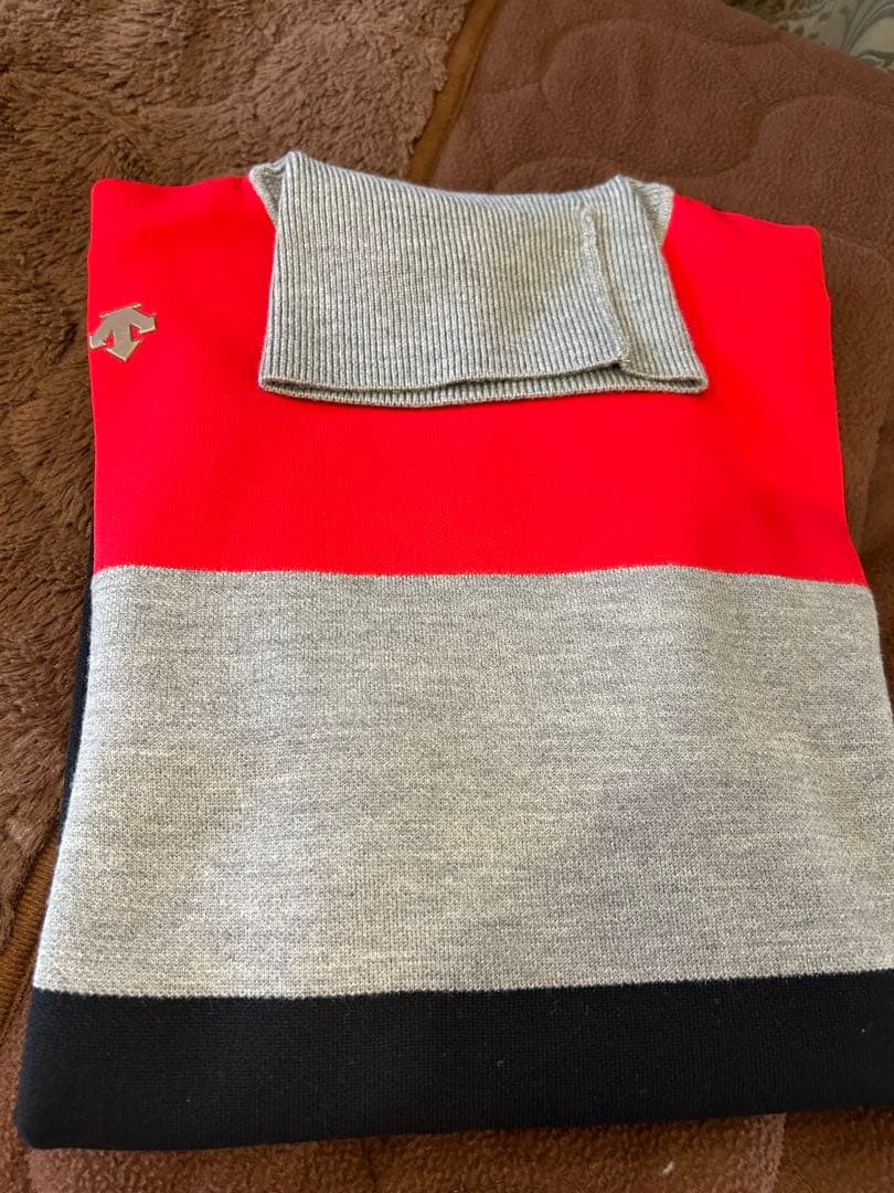 【美品】デサントゴルフ　タートルネック ストライプ
