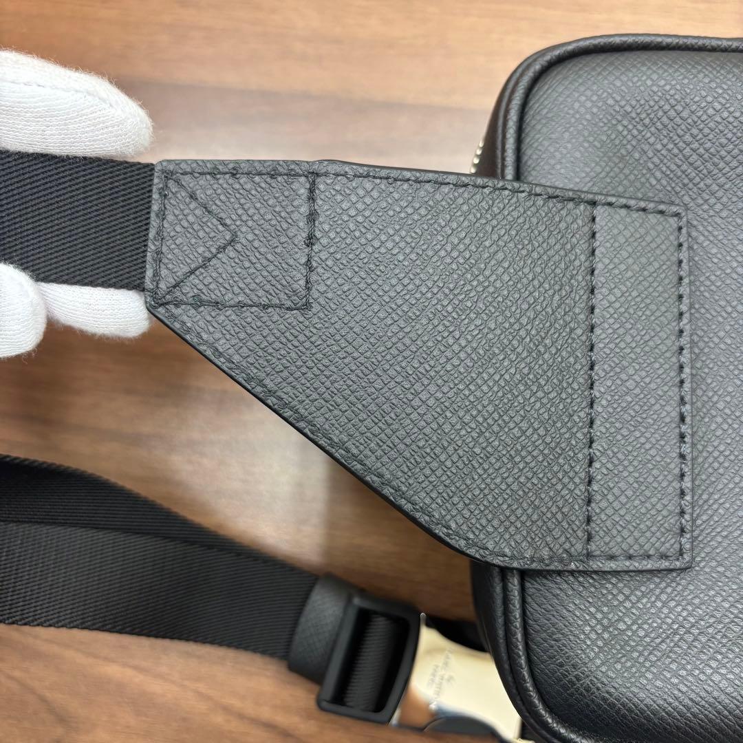 ルイヴィトン LOUIS VUITTON タイガ ボディバッグ ノワール