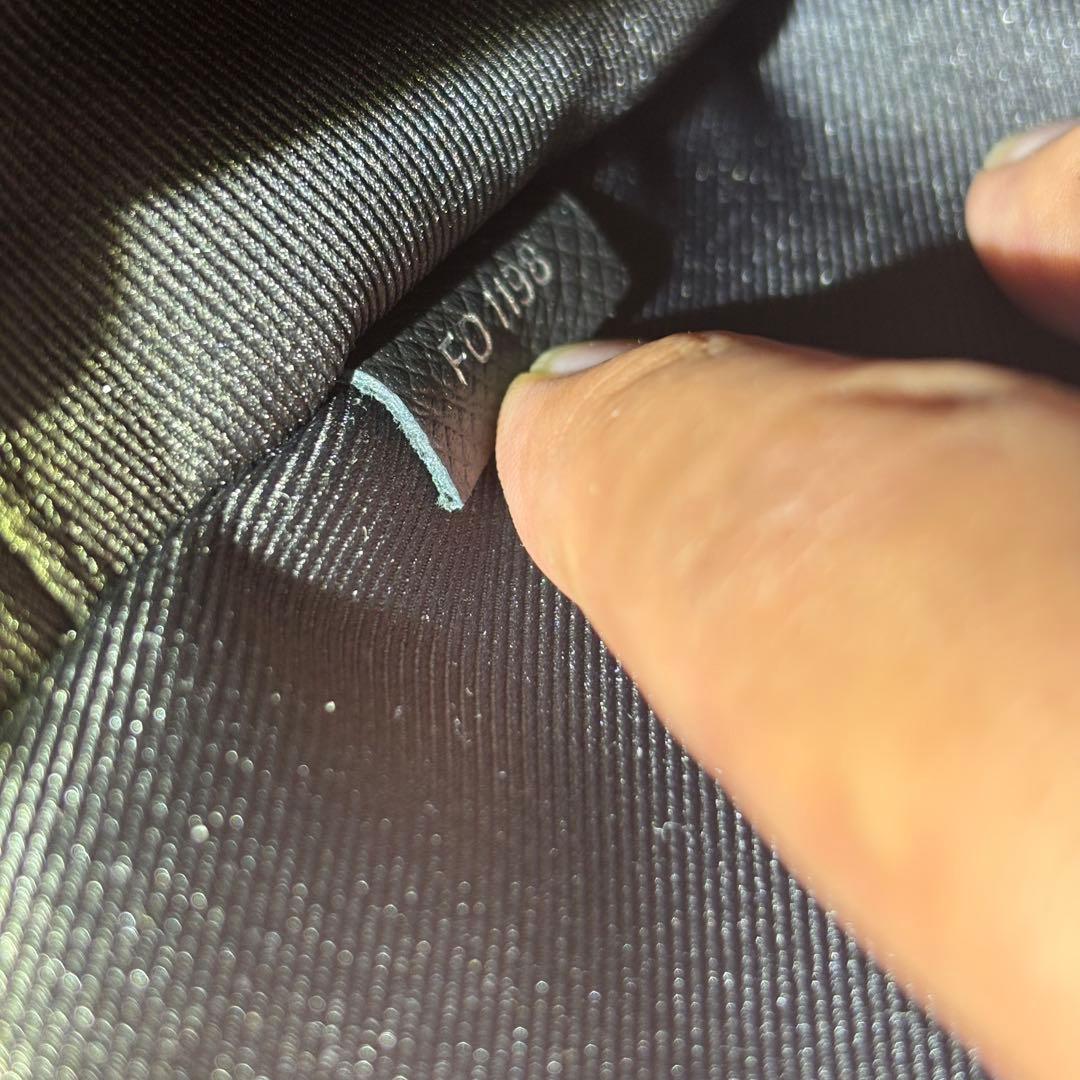 ルイヴィトン LOUIS VUITTON タイガ ボディバッグ ノワール