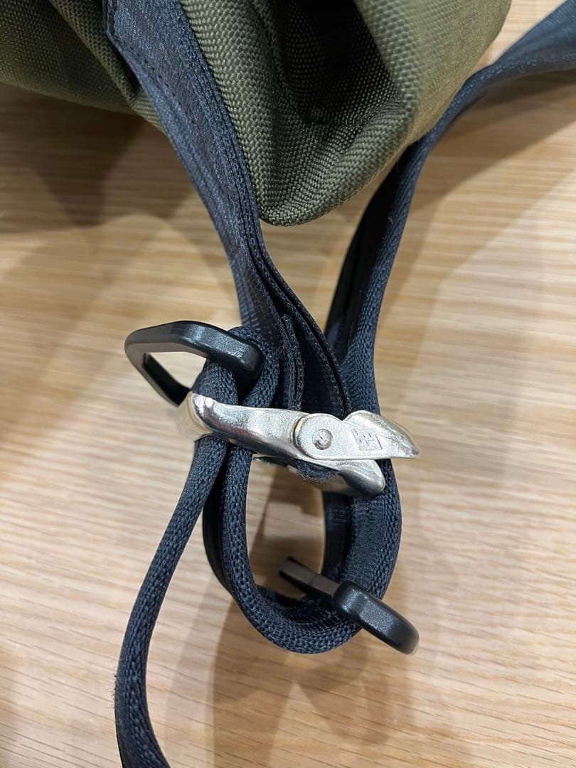 レジスタントメッセンジャーバッグ LowSKOOL USED