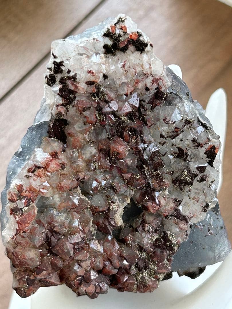 モロッコ産 ブルーフローライト × レッドクォーツパイライト共生 原石