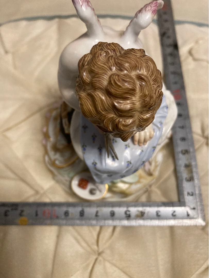 マイセン　裁縫をする天使　アンティークマイセン