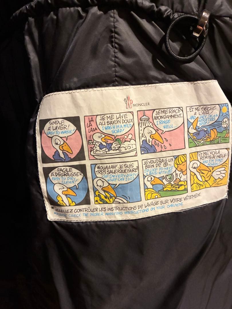 Moncler ブラック ダウンジャケット サイズ3