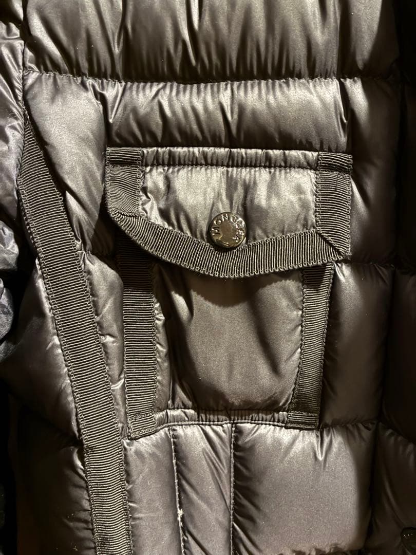 Moncler ブラック ダウンジャケット サイズ3