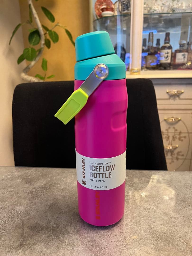 正規品スタンレー水筒 限定希少色、日本未販売