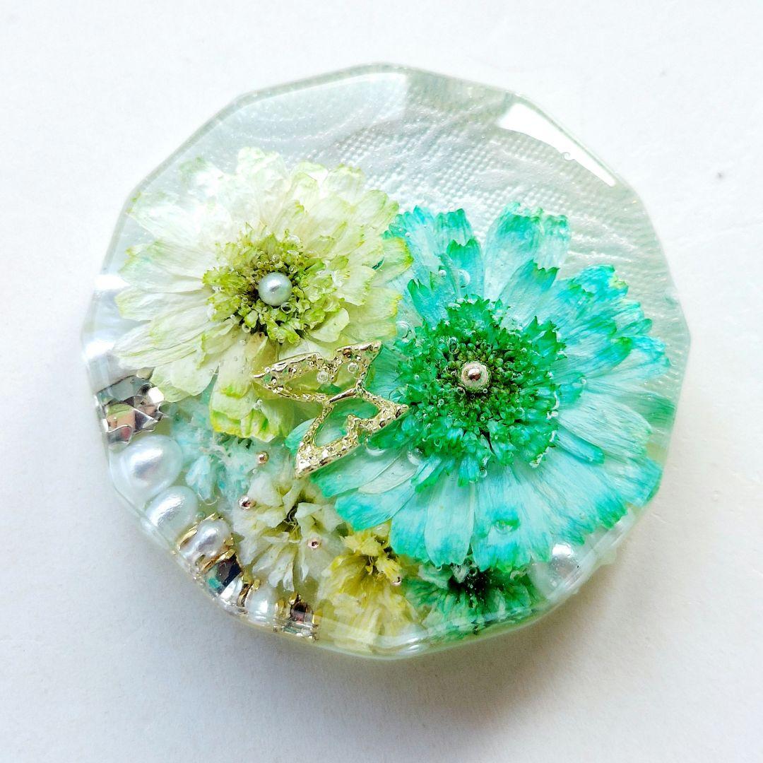 【1577】レジン　マトリカリア　ヘアゴム　ポニーフック　ブロ―チ　ハンドメイド