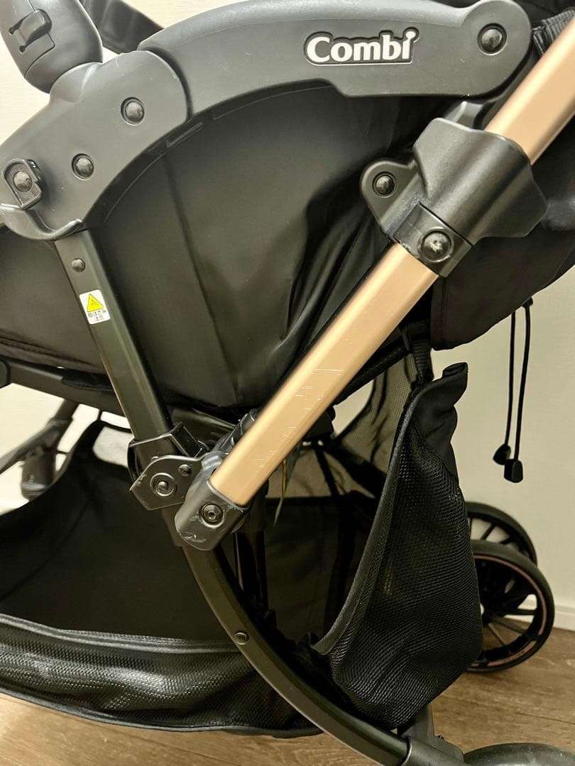 Combiベビーカー スゴカルSwitch plus エッグショック EX AQ