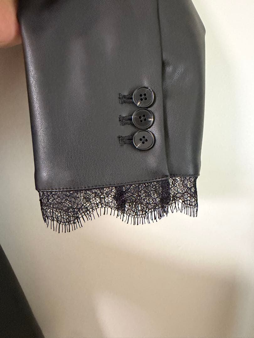 ブラックレーストリムロングジャケット