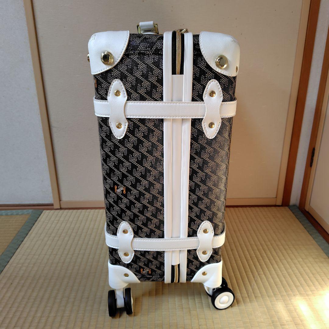 レザレクションキャリーケース ブラック/ホワイト　限定カラー 新品未使用