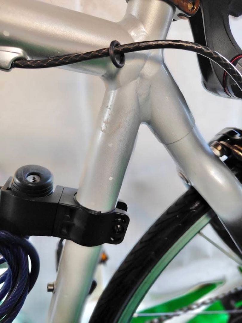 スポーツバイク アルミニウムフレーム ホワイト/シルバー