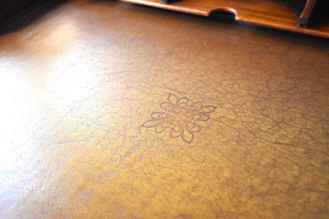 家具 Theodore Alexander Desk