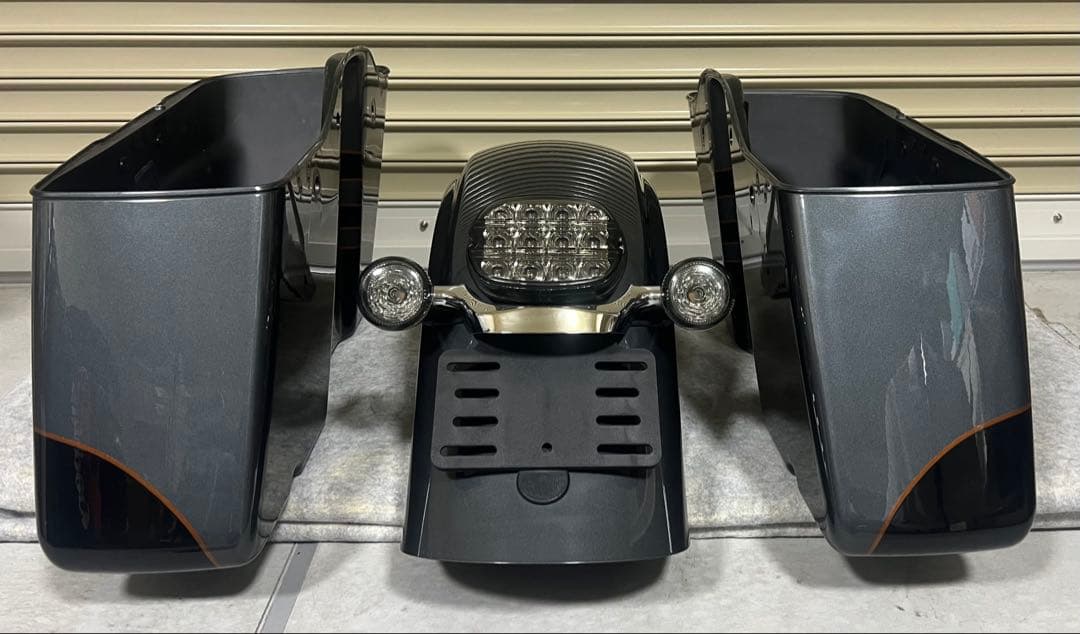 ハーレー純正 CVO サドルバック・リアフェンダー セット FLTRUSE