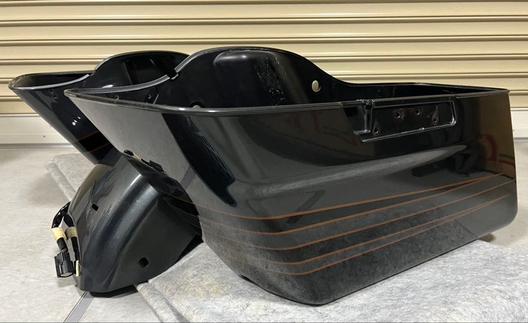 ハーレー純正 CVO サドルバック・リアフェンダー セット FLTRUSE