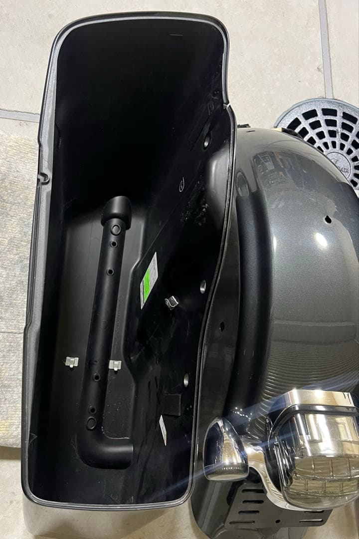 ハーレー純正 CVO サドルバック・リアフェンダー セット FLTRUSE