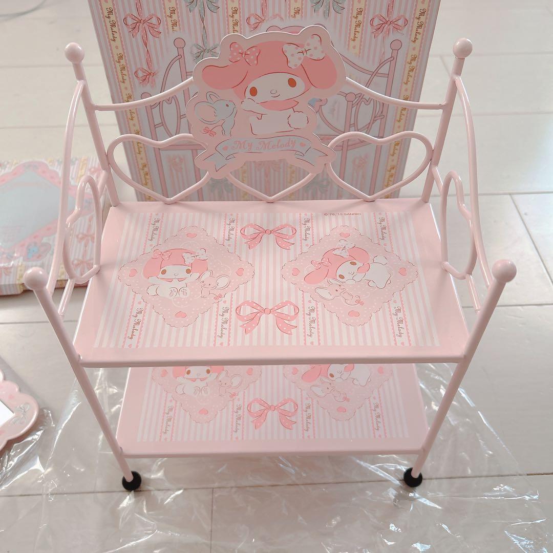 新品　マイメロディ キュートポーズシリーズ　ミニラック　スタンドミラー