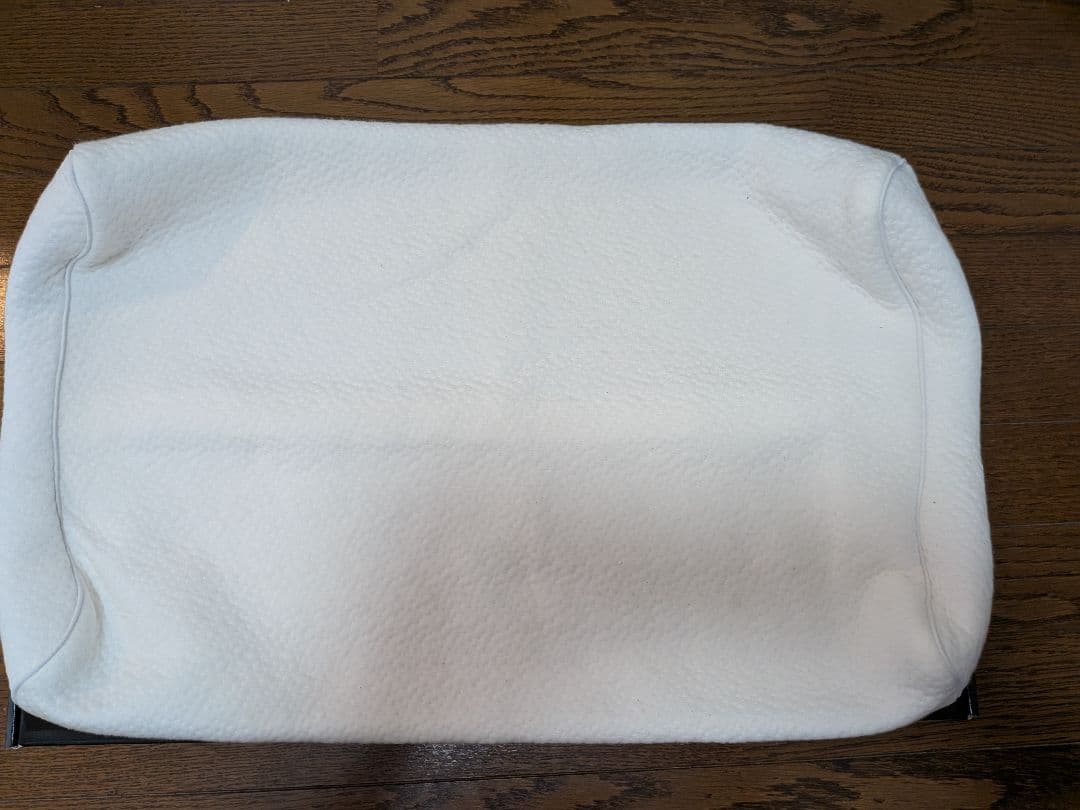 ヒツジのいらない枕 至極　専用枕カバー付き　枕　ピロー