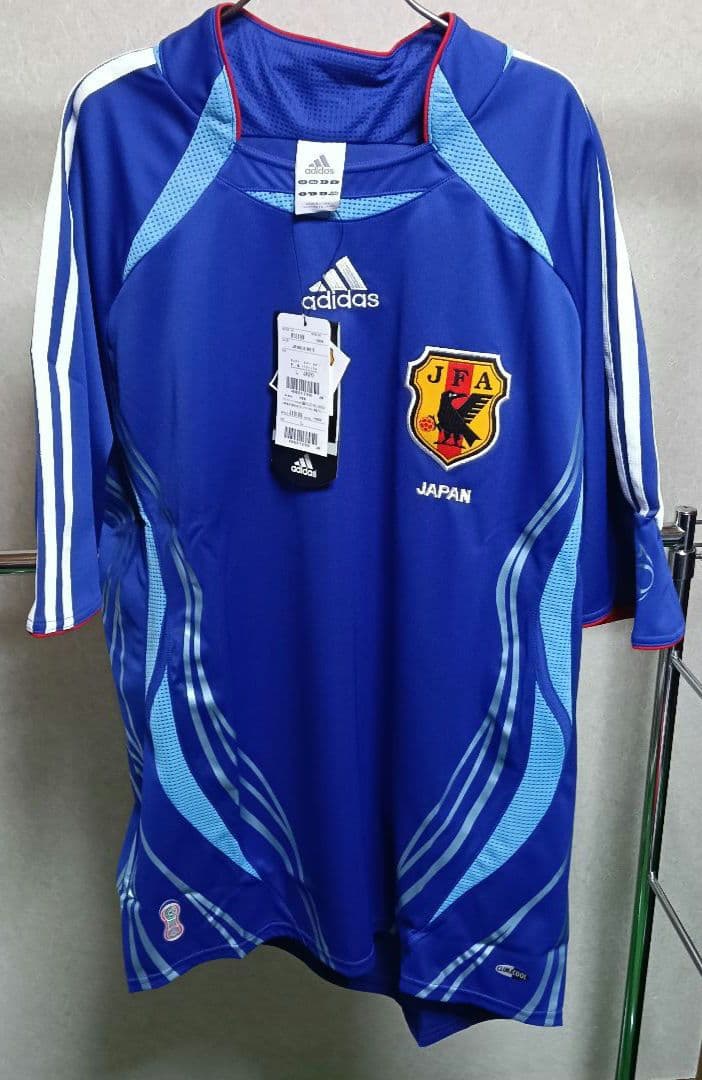 【新品タグ付き!】サッカー日本代表 2006ドイツ大会 ユニフォーム L