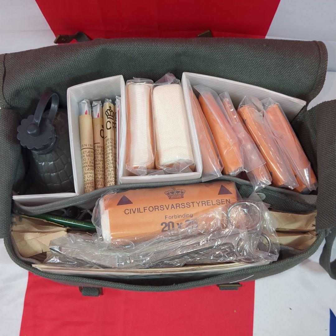 u*8様 【実物】 デンマーク軍 ホスピタルメディカルキッド （中身入り）