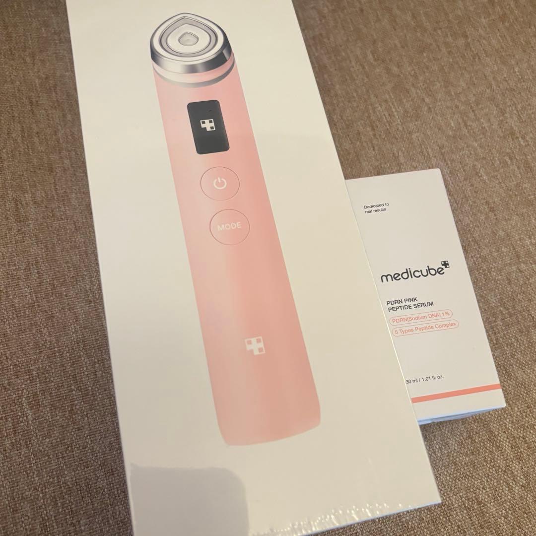 MEDICUBE BOOSTER PRO ピンク