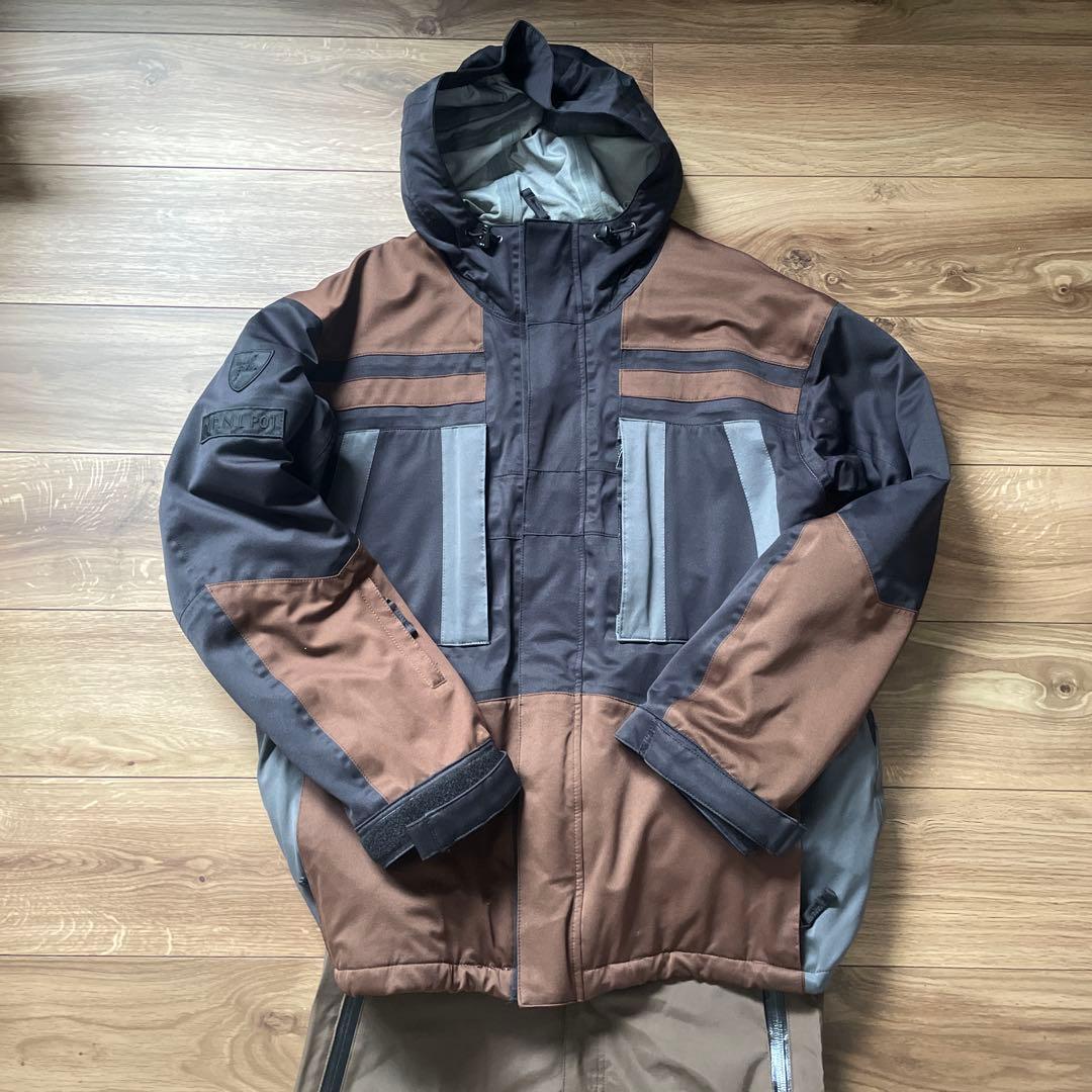 g*f様 プレイデザインpo1 スノーボードウェア上下セットMサイズ