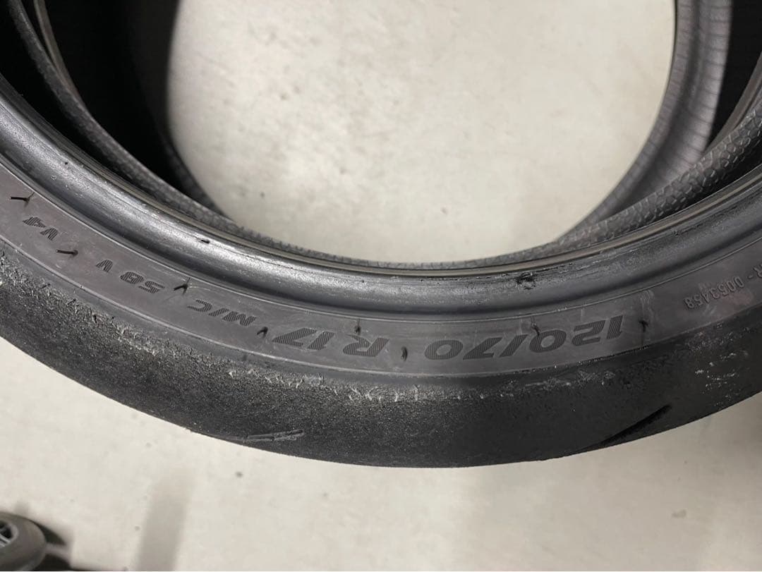 ピレリスーパーコルサV3SC2,V4SC