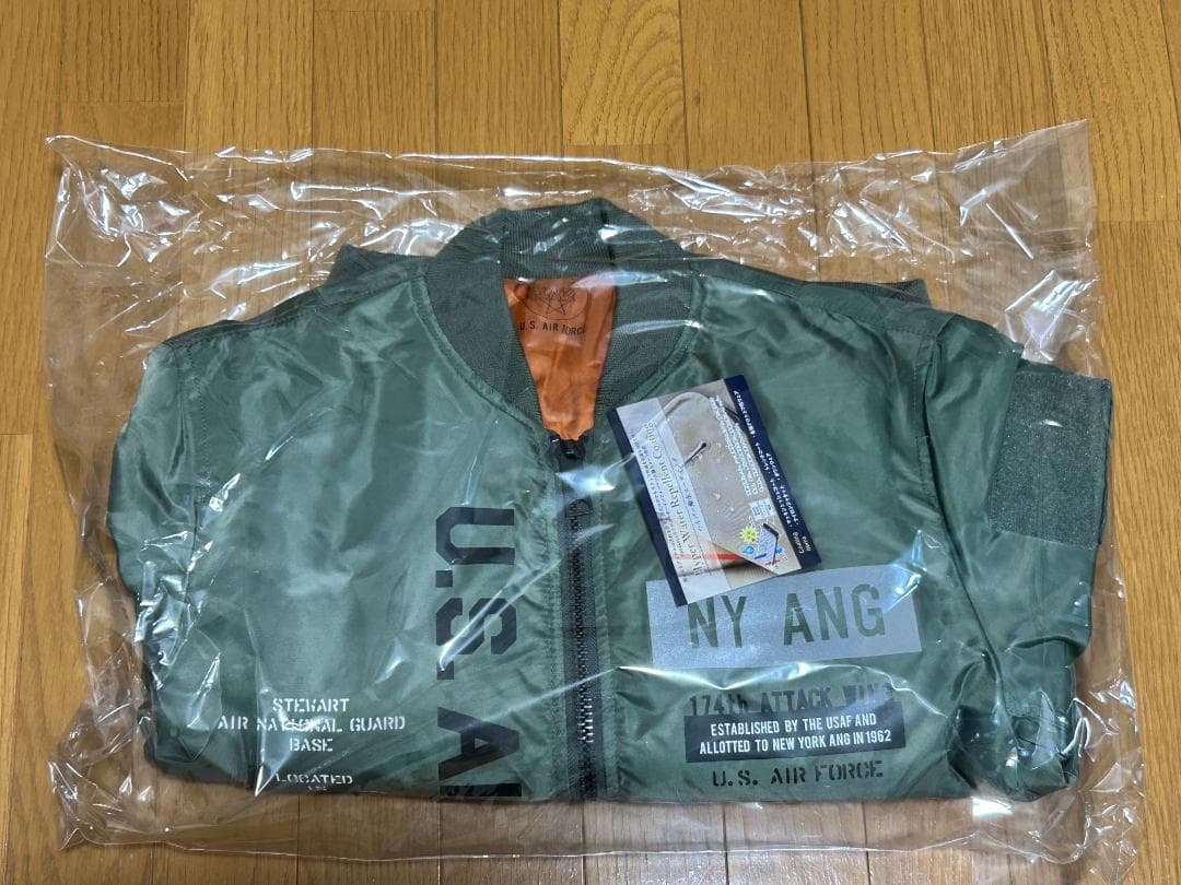 八*一様 AVIREX　MA-1　REFLECT STENCIL　セージグリーン