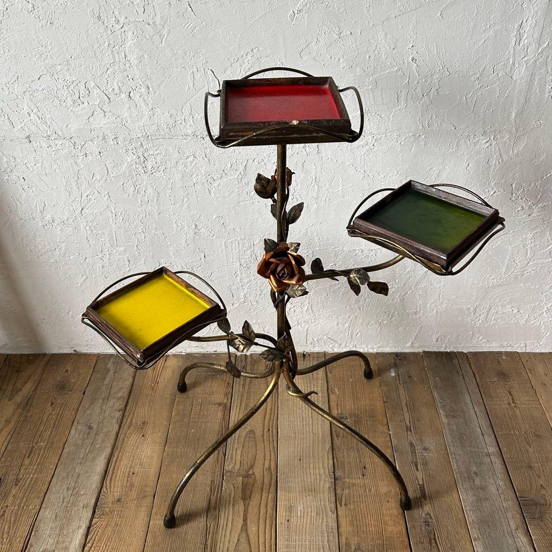 アイアンと陶器のフラワースタンド 薔薇