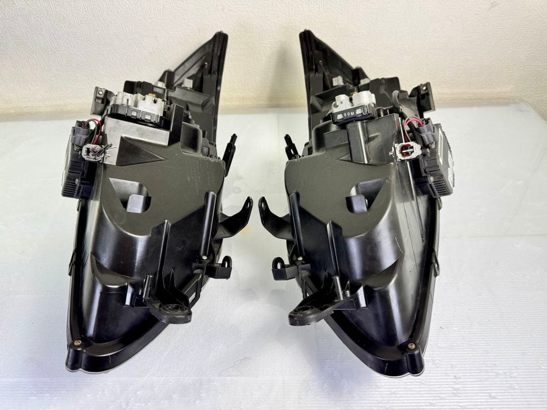 エクシーガ YA9 YA4 YA5 YAM前期 純正 HID ヘッドライト 左右