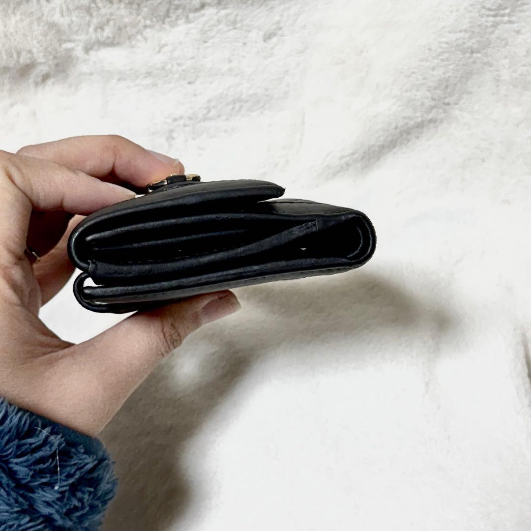 GUCCI グッチ　２つ折り財布　ダブルホック　ブラック　GGロゴ