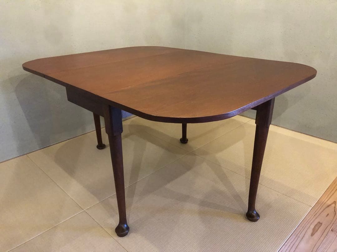 英国アンティークテーブル