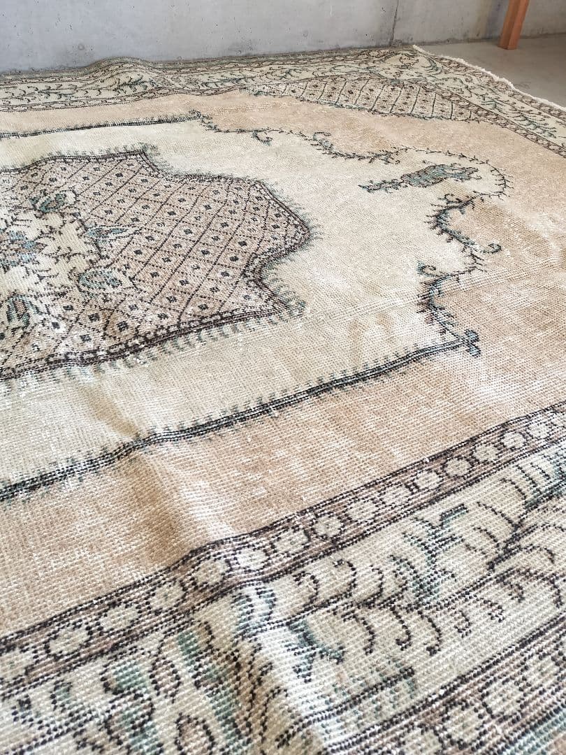 【konoha】大判/くすみベージュとクリームのトルコラグ No.715