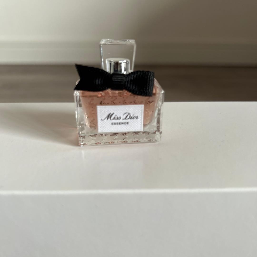 ディオール2025 クリスマスコフレ　ノベルティポーチ　ミニ香水×2/ルージュ