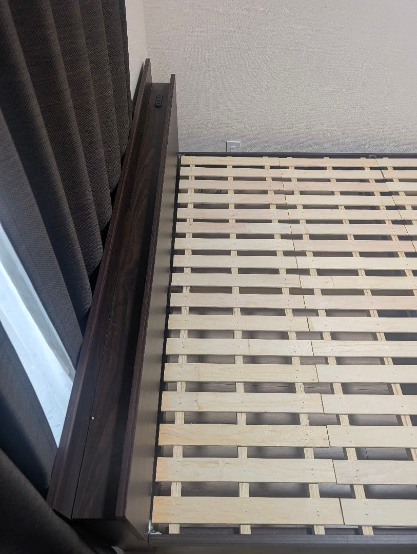 木製クイーンベッドフレーム ダークブラウン