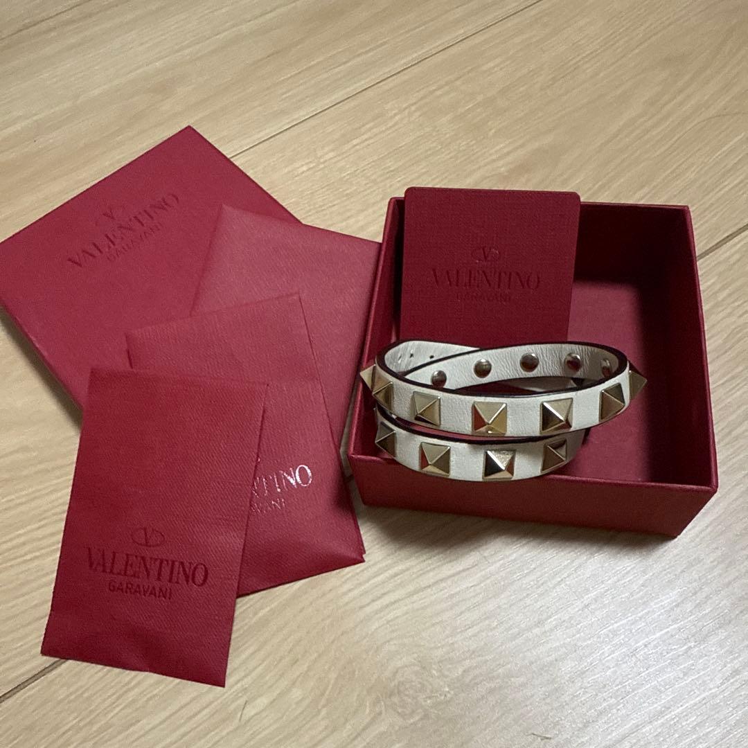 VALENTINO スタッズ付き二連レザーブレスレット
