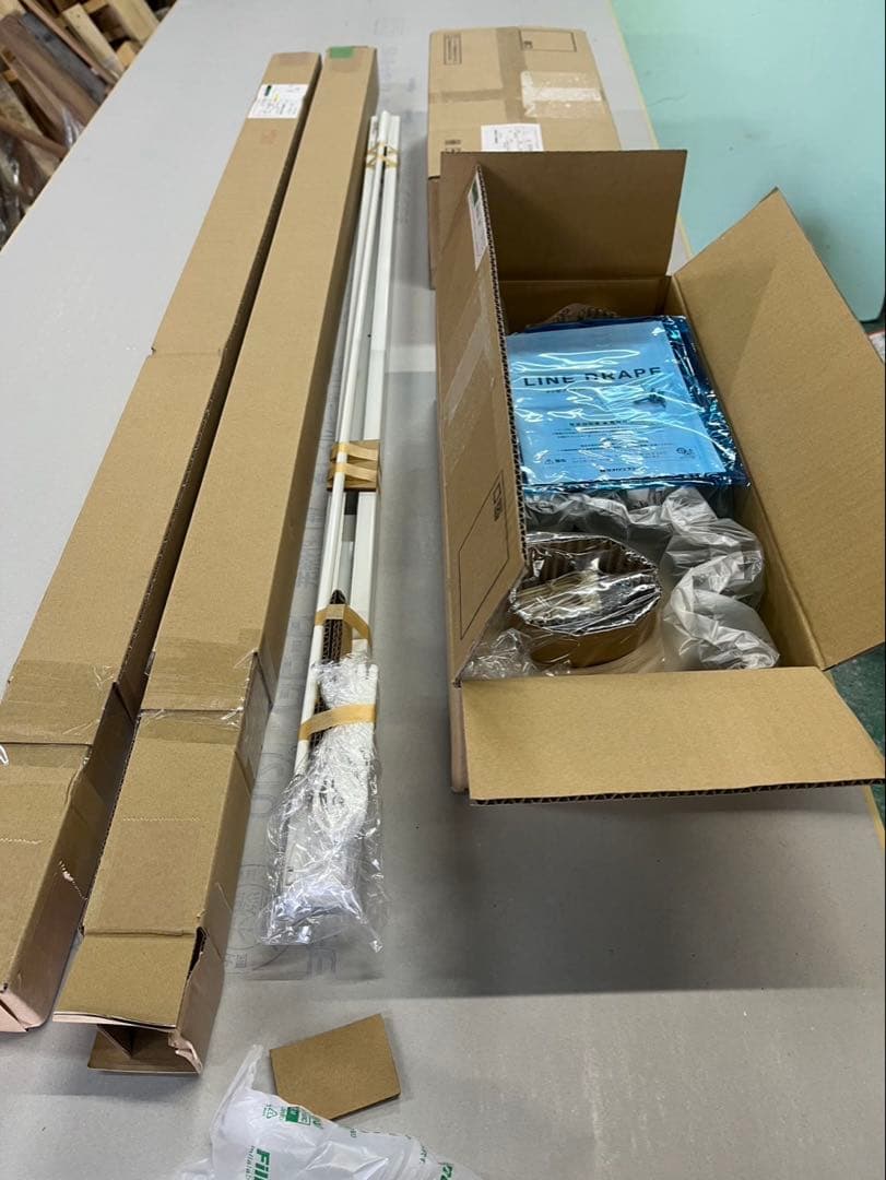 未使用 ベージュ バーチカルブラインド 取り付けキット付き